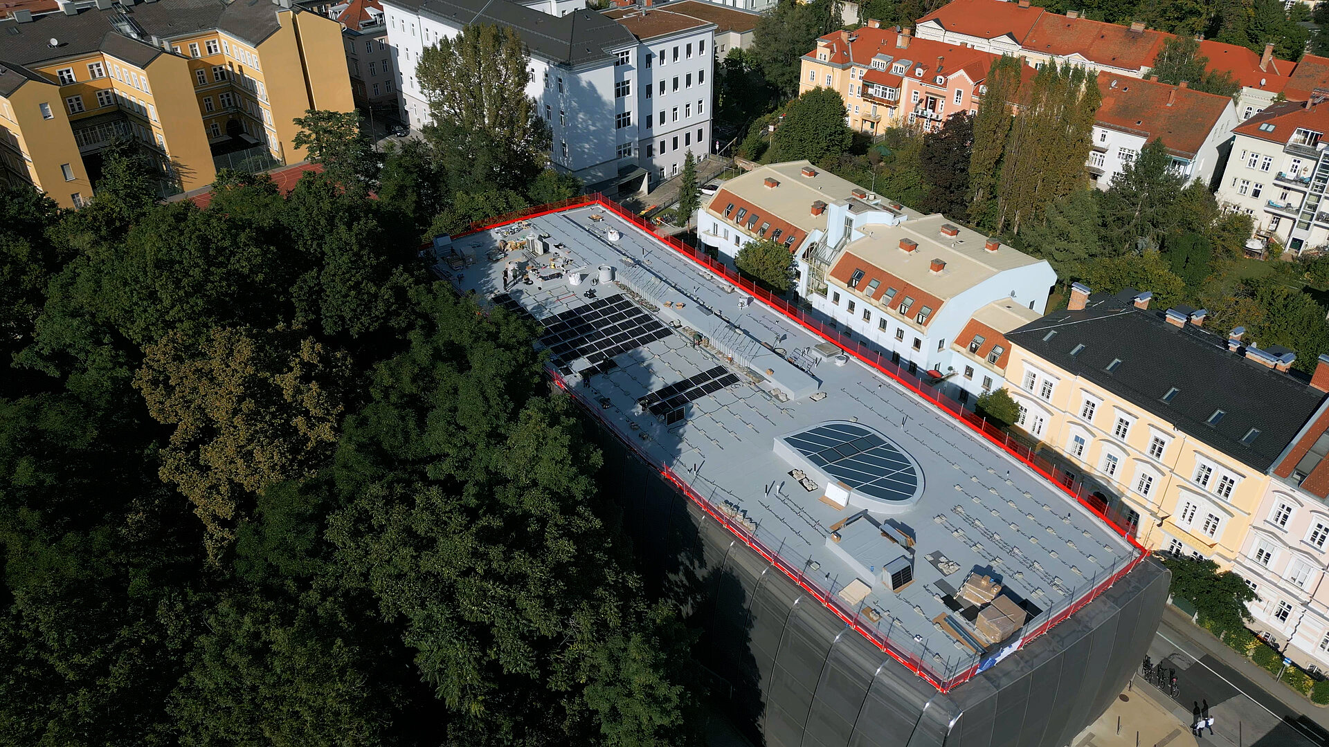 Graz University of Music and Performing Arts - Protection for the PV system on the roof